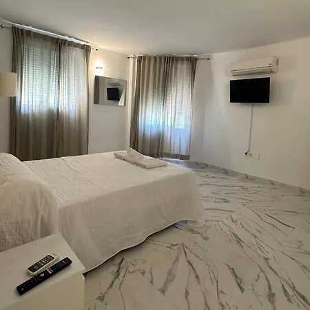 Avenida * Velez Malaga